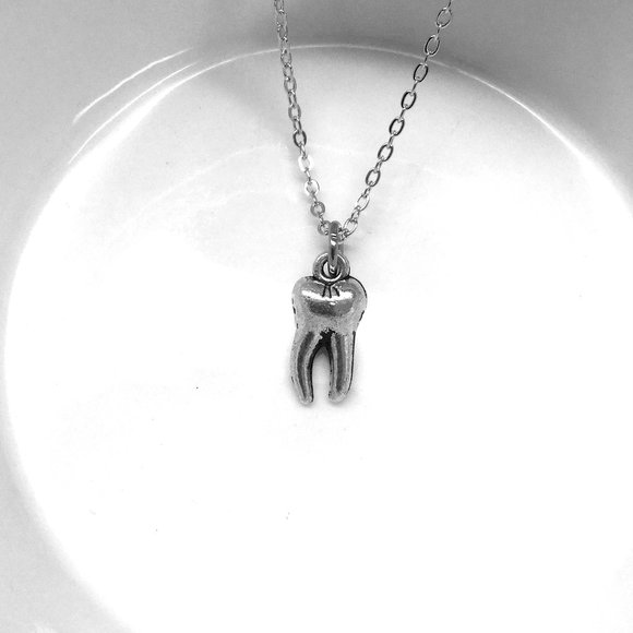 Tooth Charm Pendant Necklace - Picture 3 of 4